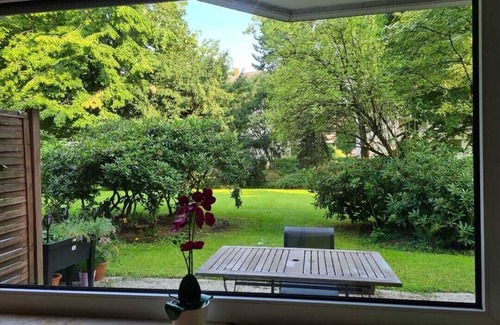 Suedviertel Apartment | 1-room apartment with terrace, garden view in a quiet, central location in Essen