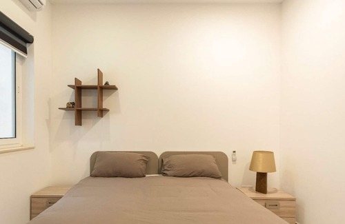 St. Andrew's Apartment | 1 Room in a Modern Apartment