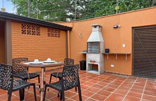 Guaruja House | 1 Suite - 200m do mar - Churrasqueira - Jacuzzi - Ar condicionado