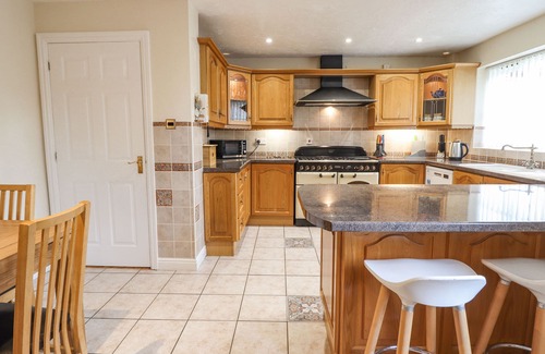 Llangollen Cottage | 1 THE BEECHES, pet friendly, luxury holiday cottage in Llangollen