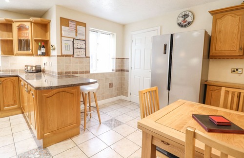Llangollen Cottage | 1 THE BEECHES, pet friendly, luxury holiday cottage in Llangollen