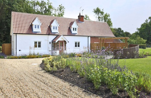 Beccles House | 1 The Homestead - Three Bedroom House, Sleeps 5
