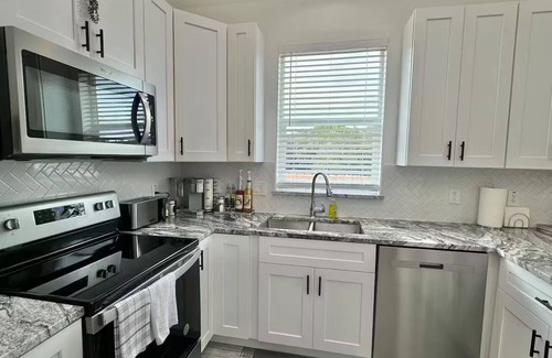 Cross Mountain House | #1 Townhome 3 bedrooms -in San Antonio