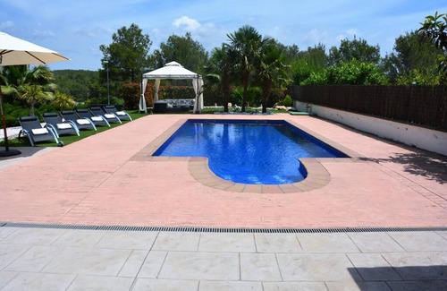 Sitges Villa | 10/15 min/car from the beach! by Weekly Villas. Villa Sitges La Calma,