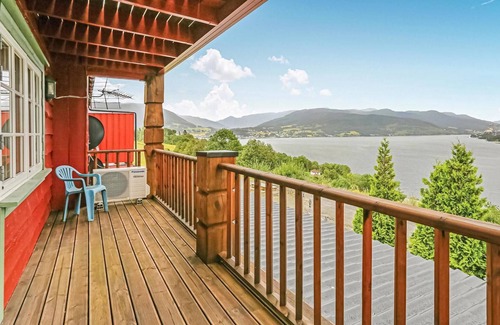 Vindafjord House | 10 bedroom amazing home in ølen