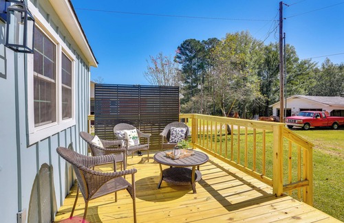 Iuka House | 10 Mi to Tennessee River: Blue Willow-Themed Home