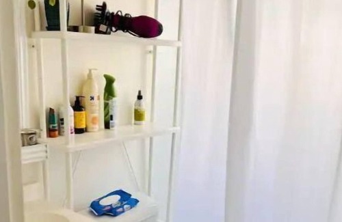 Indianapolis House | 10 min Downtown-3 min Irvington