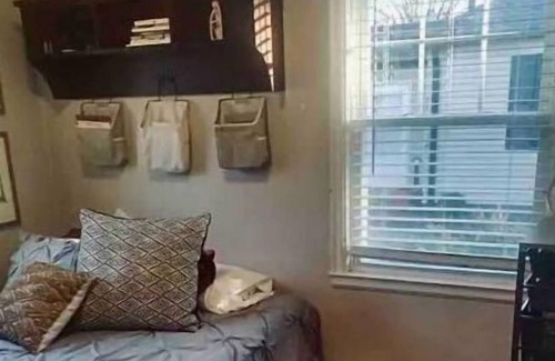 Indianapolis House | 10 min Downtown-3 min Irvington