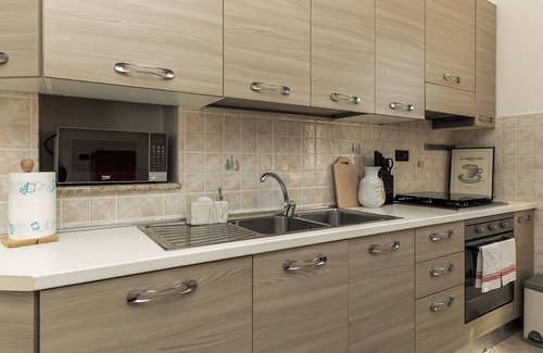 Vado Ligure Apartment | 10 min from the beach! Cozy and stylish apt with a full size bathtub & Balcony