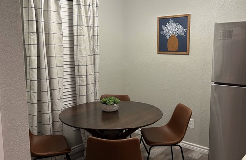 Central Arlington House | 10 Min walk to AT&T Stadium!
