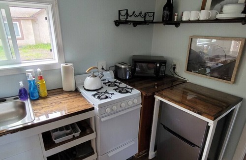 North Star Cottage | 10 minute walk to restaurants & trails - Convenient Location - #4 Slumber Village