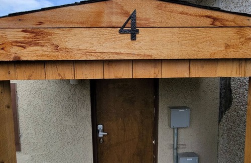 North Star Cottage | 10 minute walk to restaurants & trails - Convenient Location - #4 Slumber Village