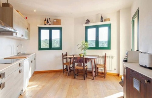 Vallpineda Villa | 10 minutes by car from Sitges. Masia La Torre. Authentic. Charm. Nature.