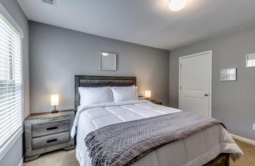 Cliftondale House | 10 Minutes from Airport & Convention Center