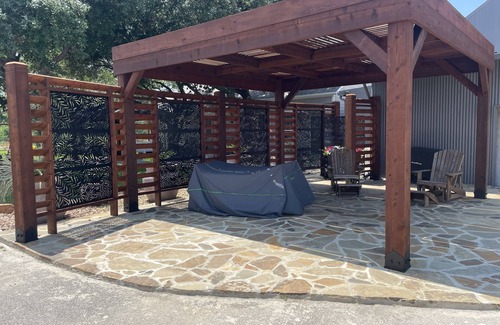 Bryan House | 10 minutes from TAMU campus quiet and cozy get away!