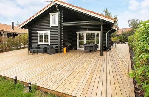 Marielyst House | 10 person holiday home in Væggerløse