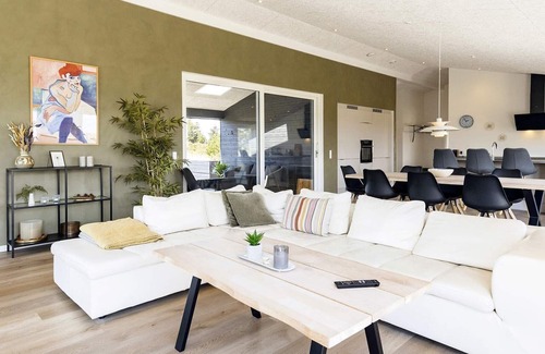 Grærup Strand House | 10 person holiday home in Oksbøl