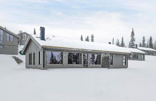 Skeikampen House | 10 person holiday home in Fåvang