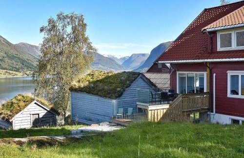 Jolster House | 10 person holiday home in skei i jølster