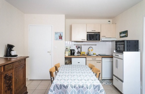 Pleneuf-Val-Andre Apartment | 100m from the beach, nice T3 with terrace and sea view