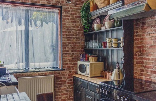 York House | 101 House At The End. Witchcraft & Wizardry House