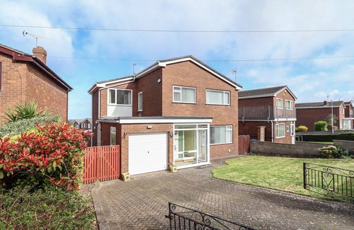 Prestatyn Cottage | 107 GRONANT ROAD, family friendly, with a garden in Prestatyn
