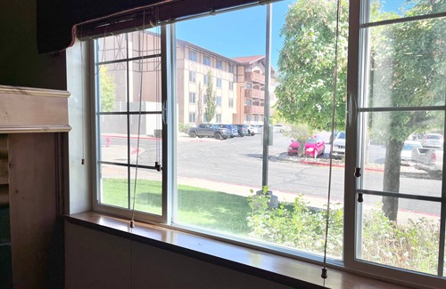 Zermatt Villa | 1087/89 4-Star Zermatt 2B2B Villa Near Park City