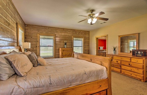 Rosston House | 11-Acre Log Cabin w/Jungle Gym & Sand Volleyball