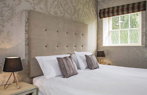 Saint Owens Cross Cottage | 11 bedroom accommodation in Peterstow