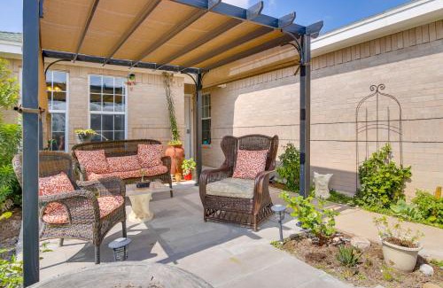Laguna Vista House | 11 Mi to Isla Blanca Beach Townhome with Lake Views