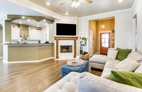 Wolfforth House | 11 Mi to Texas Tech University Cozy Family Home!