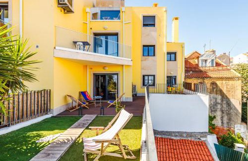 Santa Engracia Apartment | 110m2 flat, large terrace with a view and a garden