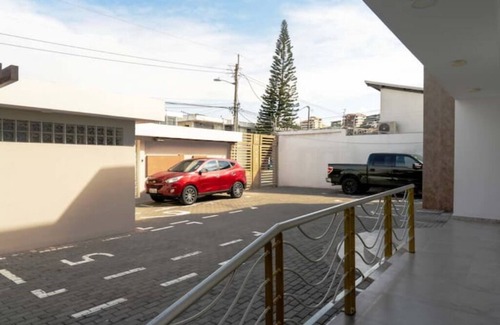 Urdesa Apartment | 111 - Consulate USA Parking Prague Apts 5 pax