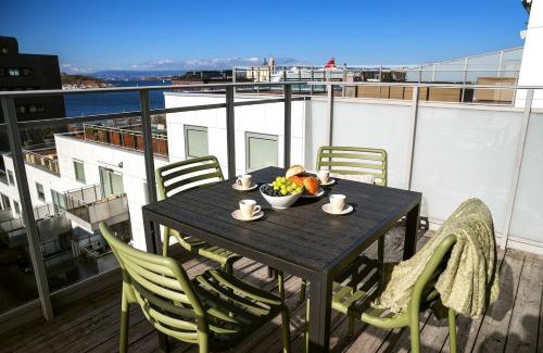 Gamle Oslo Apartment | 112 sqm penthouse with an OMG Fjord View