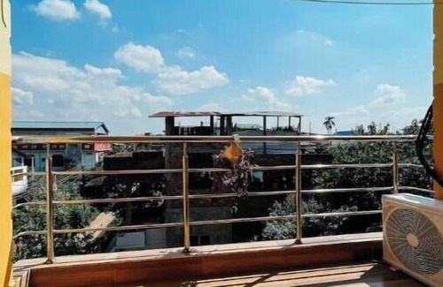 Jorhat House | 11th Nest ~ A Santorini home,1bhk with AC