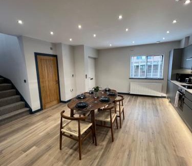 Bristol House | 12 Barley View Luxury Home