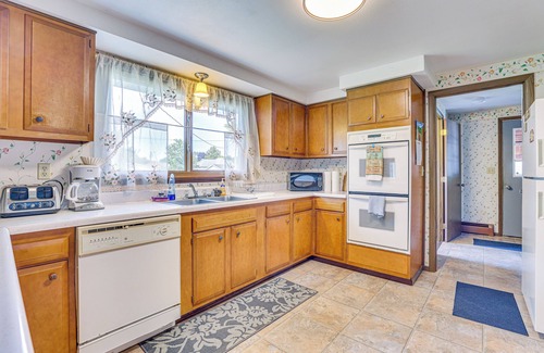New Lisbon House | 12 Mi to Castle Rock Lake: Serene New Lisbon Home!