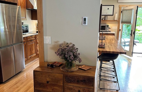 Moose Wilson Road House | 12 minutes to Grand Teton National Park. Pet Friendly.