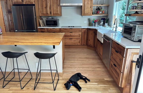 Moose Wilson Road House | 12 minutes to Grand Teton National Park. Pet Friendly.