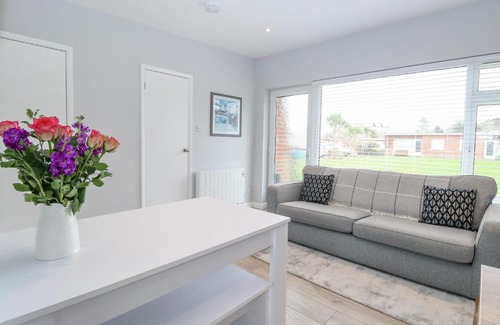 Mundesley House | 12 Siesta Mar