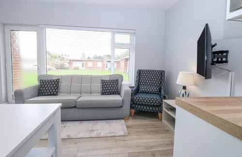 Mundesley House | 12 Siesta Mar
