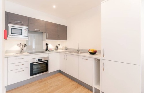 Leatherhead Apartment | 12 Swan House -2 bedroom apartment