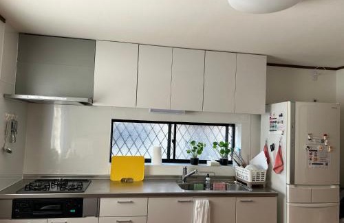 Katsushika Apartment | 120平米 5BR House, Near Ueno and Asakusa, Parking 2间浴室5室1厅 FlowerTea Hotel