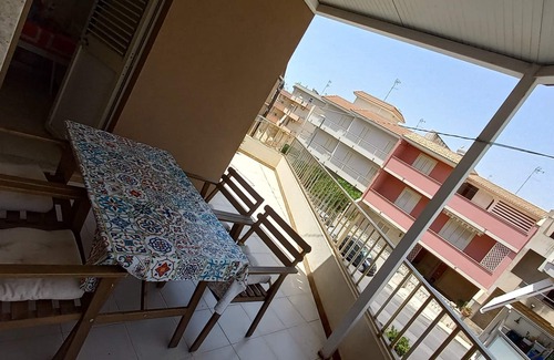 Pozzallo Apartment | 120sqm, 400mt sea, 8 pers, two bathrooms, air conditioners, 3 king size rooms