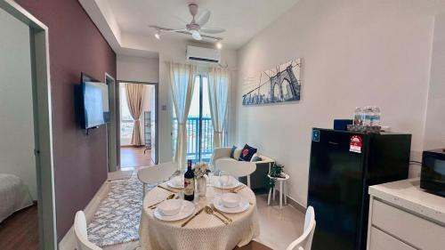 Kampung Sungai Kayu Ara Apartment | 121 Residences by manatidur Near One Utama