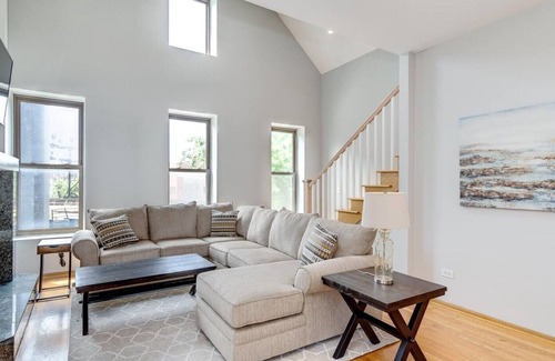 Pulaski Park Apartment | 1220 PH - Luxury Penthouse: Private Patio, new furniture!