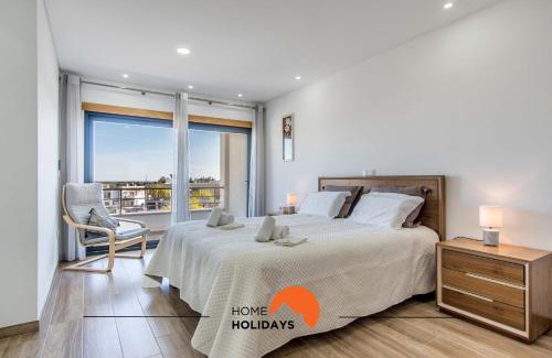 Monte Raposo Villa | #125 Alcantarilha Villa by Home Holidays