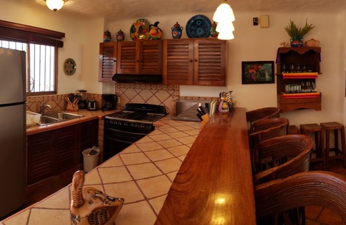 Emiliano Zapata Condo | 129 SALE PRICE BESTLOCATION on the beachVeryPopularVISTAdelSOL802 ZONAROMNTICA