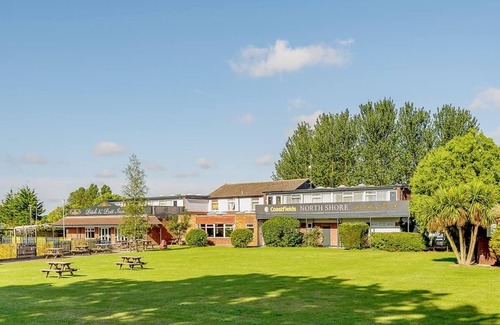 Skegness House | 12ft-wide very comfortable and spacious caravan with one double and one twin.