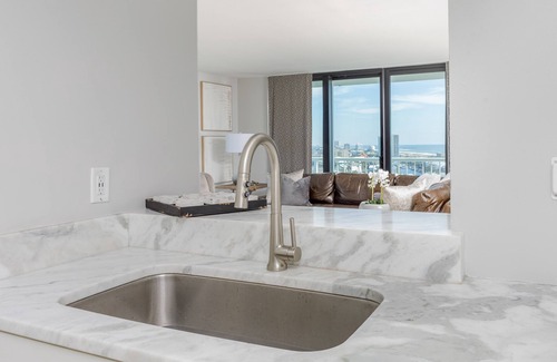 Pensacola Beach Condo | 12th floor Upscale Condo with Bay Views - Tristan Towers 12E